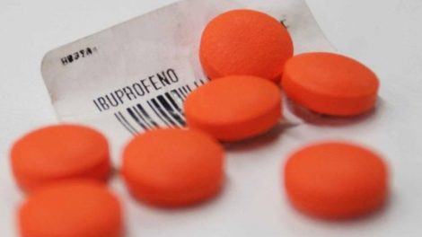 El uso excesivo de ibuprofeno pone en riesgo la salud. ¡No te automediques!